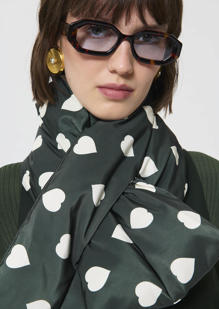 Ethan дутый шарф-пуховик в цвете "английский зеленый" с принтом в виде сердец