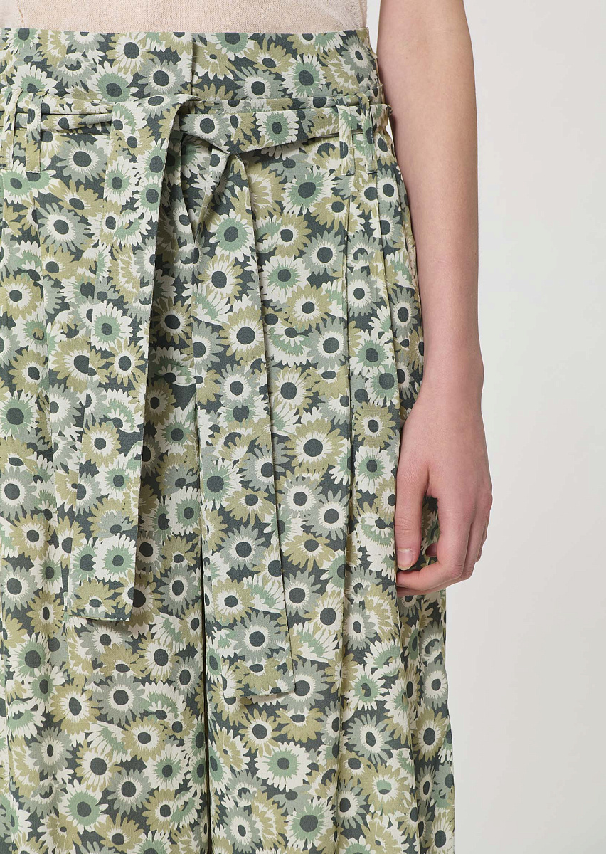 Pia зеленые брюки с цветочным принтом
