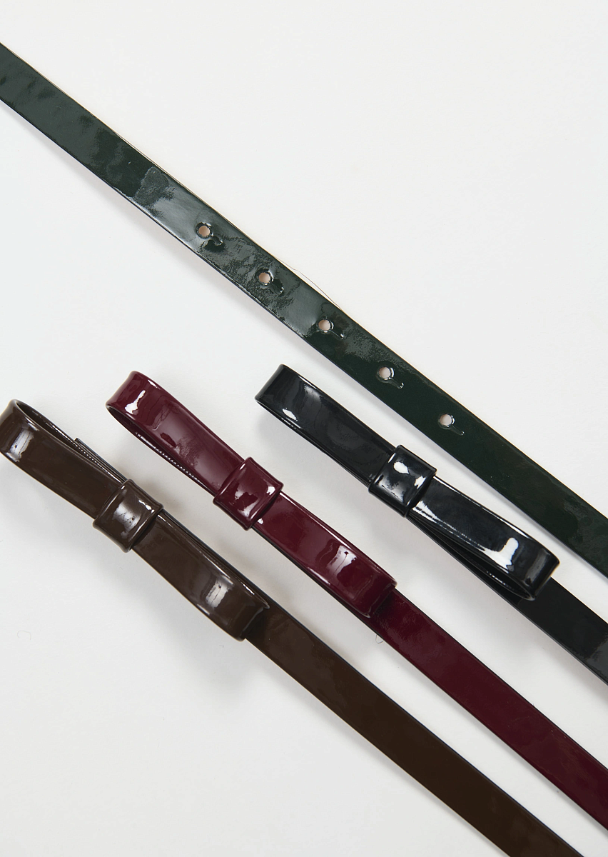 Lola ремень из натуральной лаковой кожи в гранатовом цвете