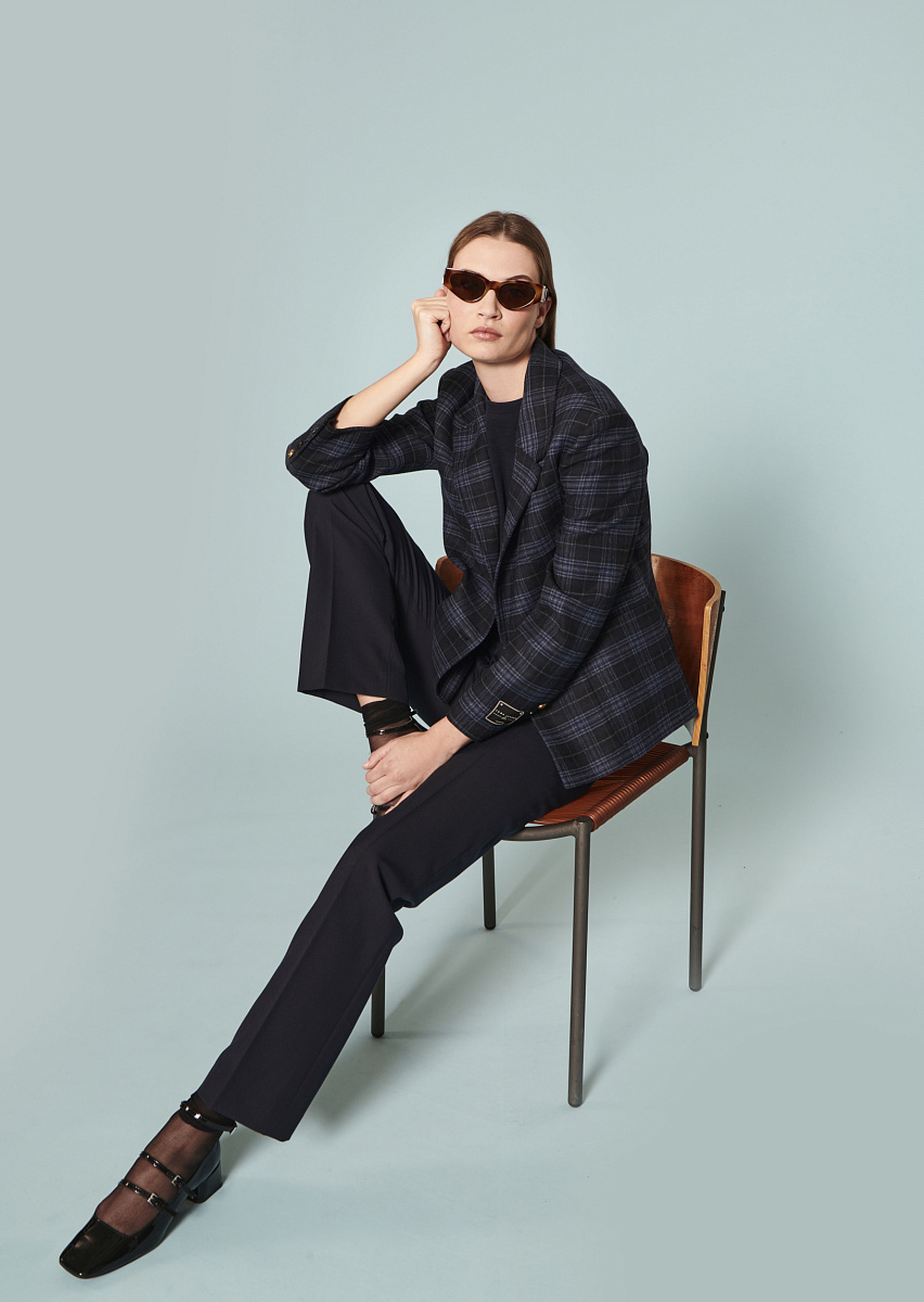 Peter темно-синие брюки из шерсти Peter темно-синие брюки из шерсти