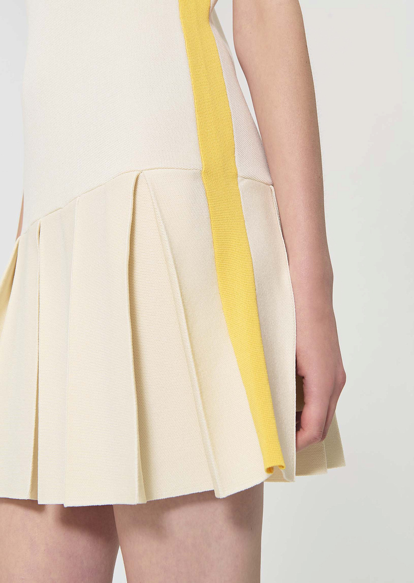 Ricca платье в цвете экрю из технологичного трикотажа