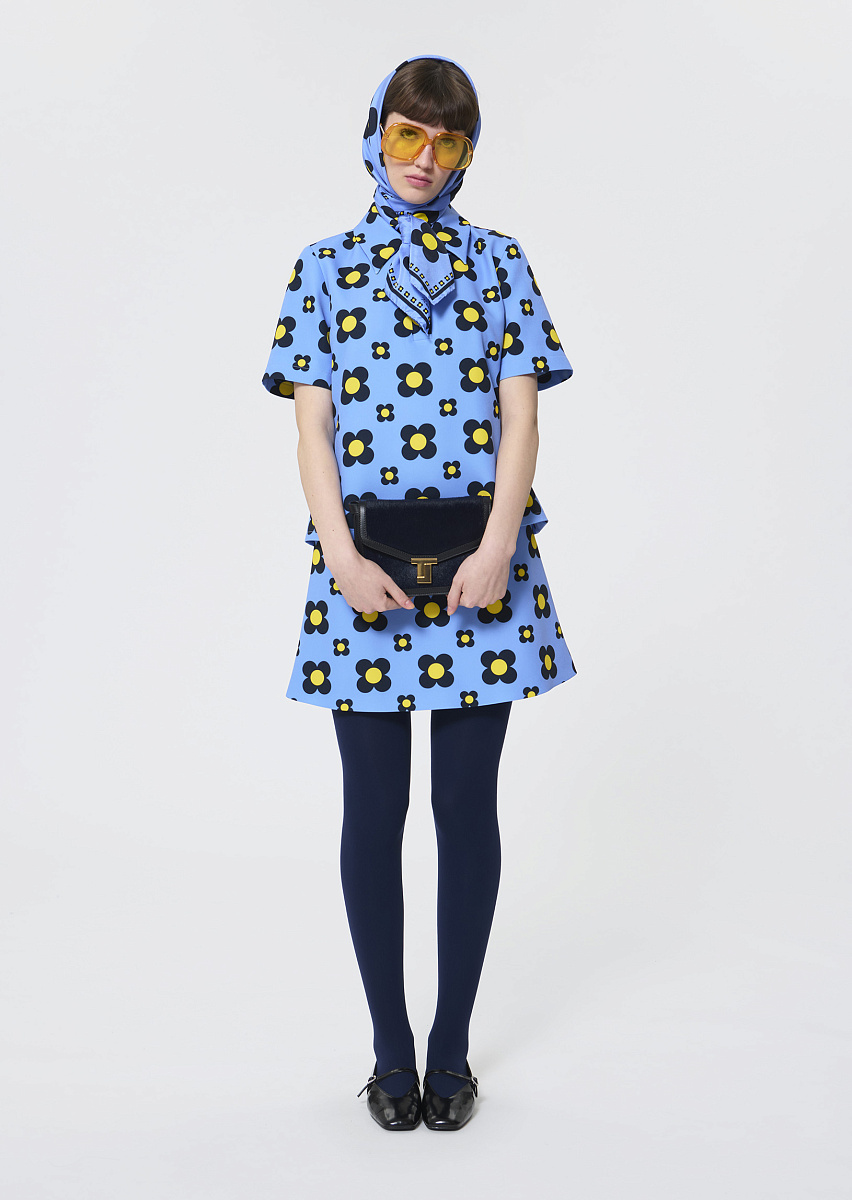 Tania небесно-голубой топ с цветочным принтом Tania небесно-голубой топ с цветочным принтом
