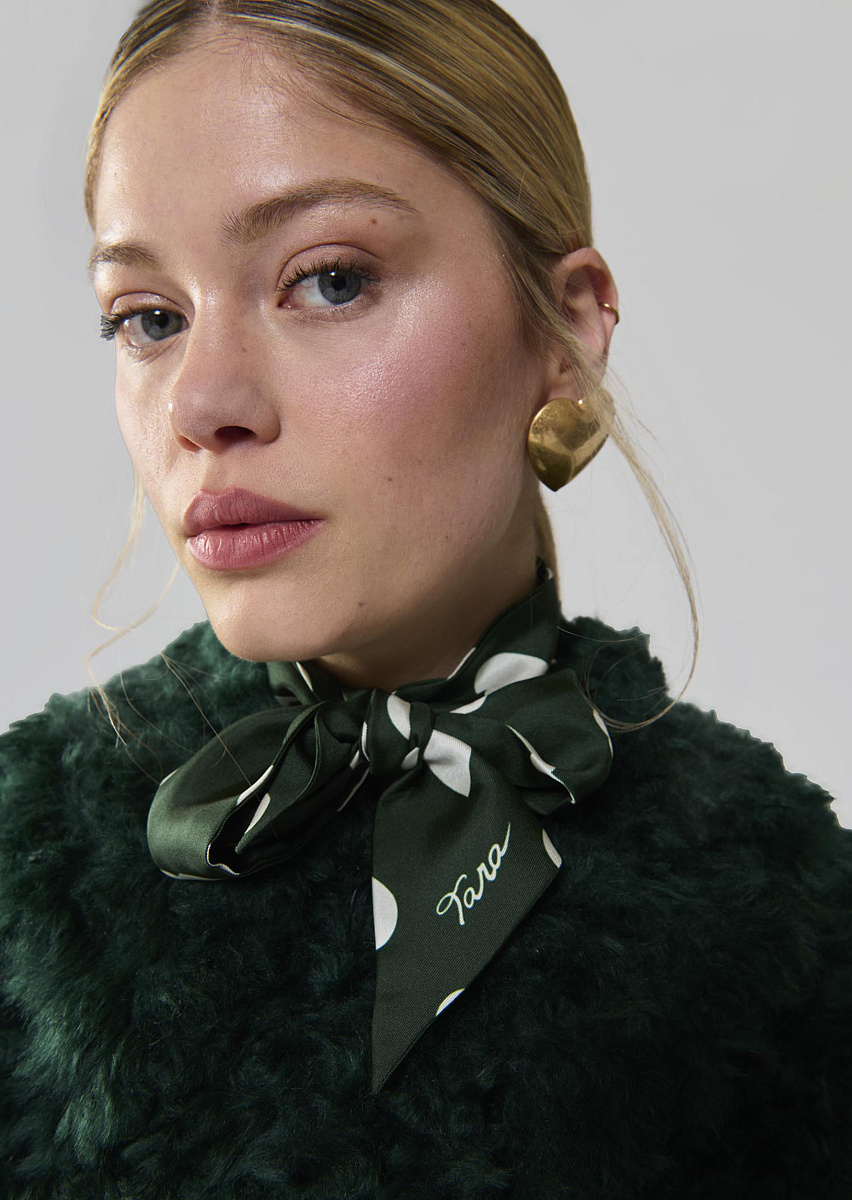 Edith зеленый платок в оттенке "английский зеленый"