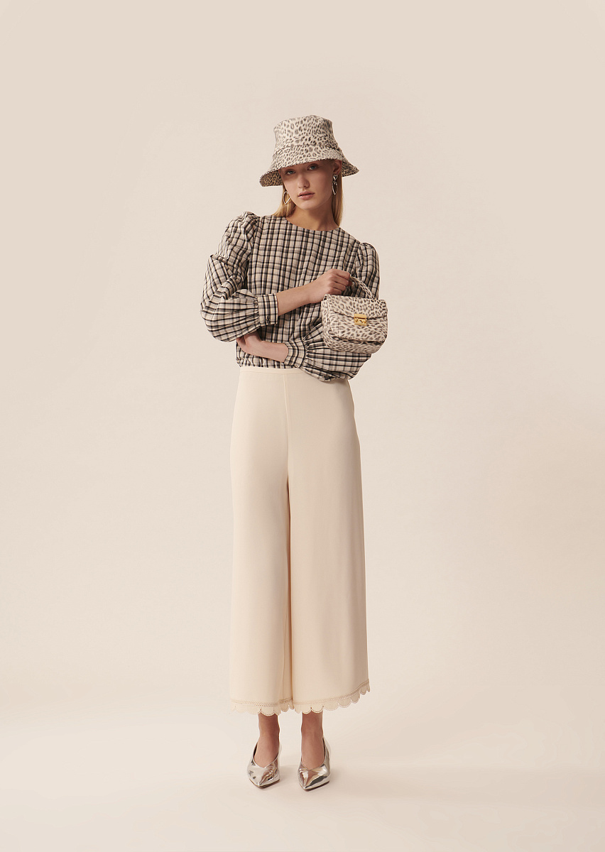 Брюки Positive из крепа в цвете экрю