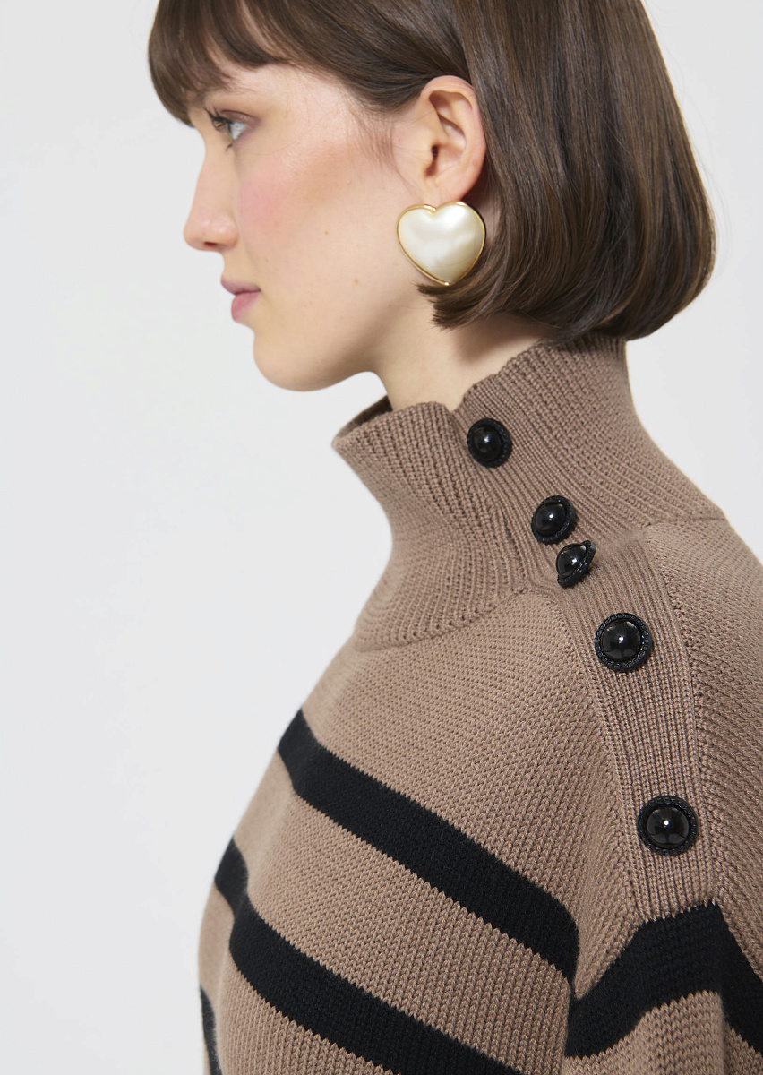 Roccio серо-коричневое платье в черную полоску