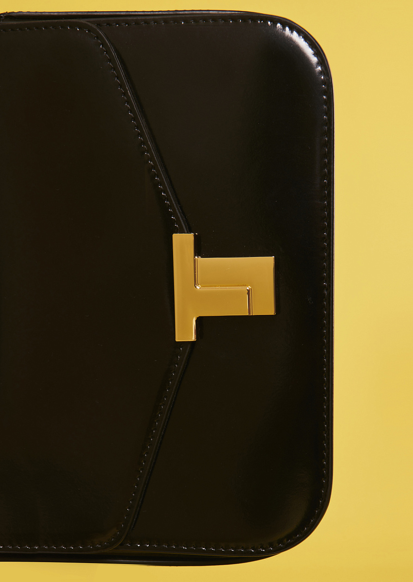 8 bis сумка из кожи в черном цвете 8 bis сумка из кожи в черном цвете