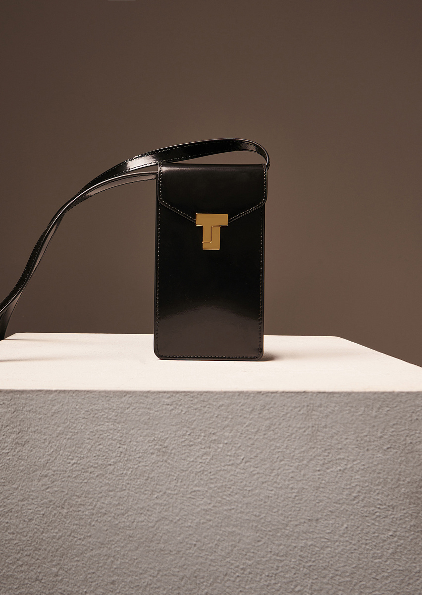 8 bis черный клатч из кожи 8 bis черный клатч из кожи