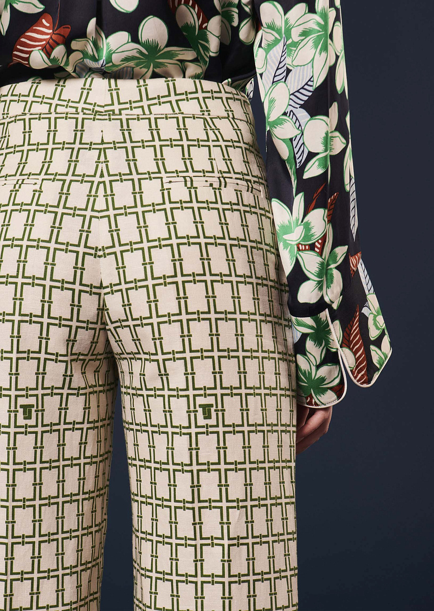 Primavera брюки в цвете экрю с зеленым графическим дизайном
