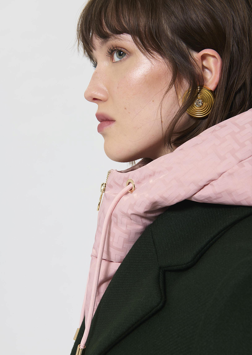 Daria пудрово-розовый капюшон