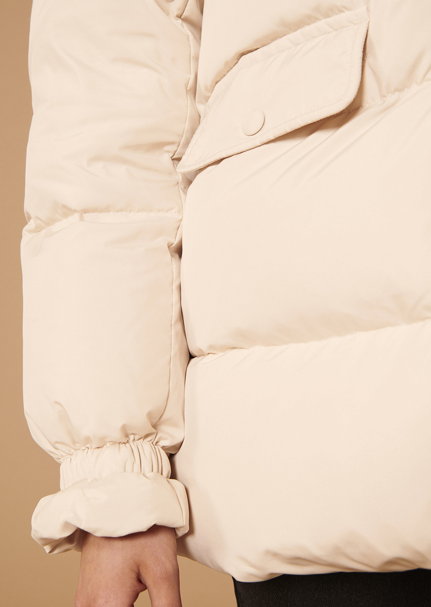 Daphne стеганый пуховик в цвете экрю Daphne стеганый пуховик в цвете экрю