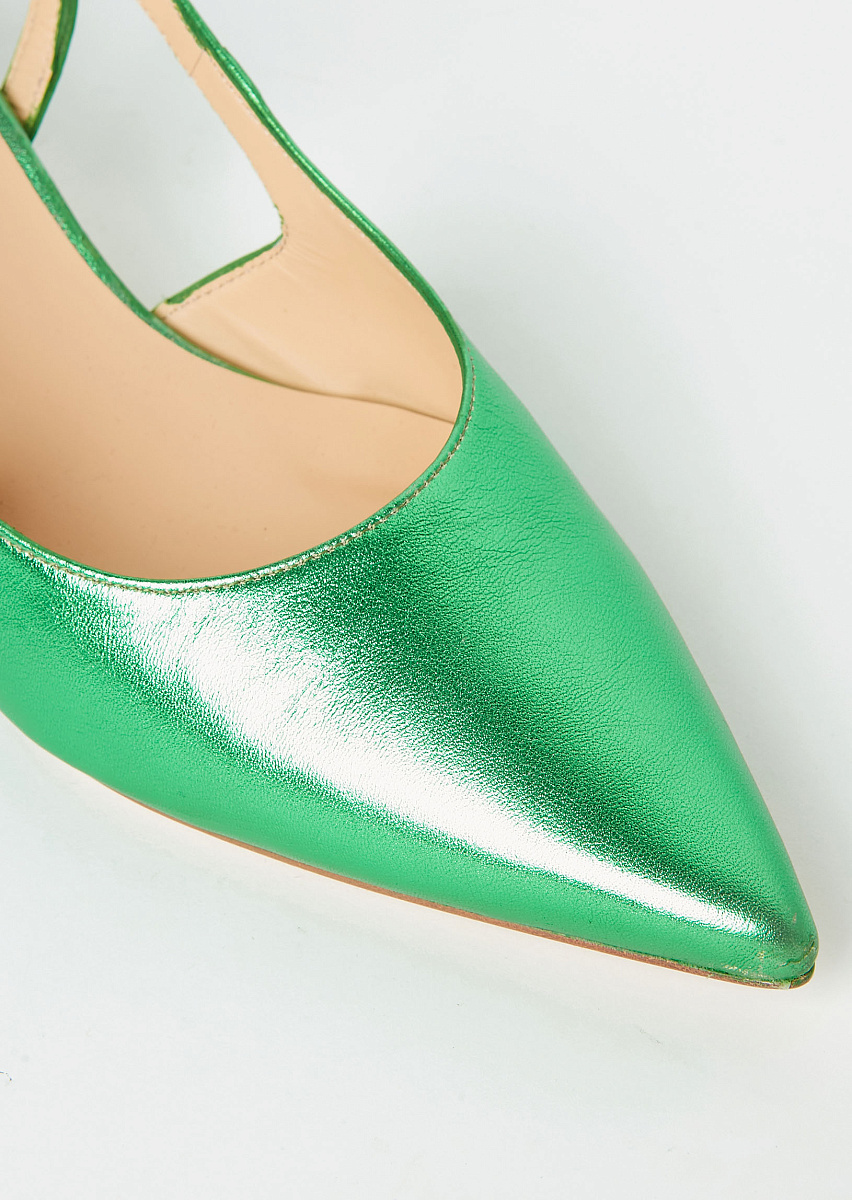 Туфли из металлизированной кожи в зеленом цвете с открытой пяткой
