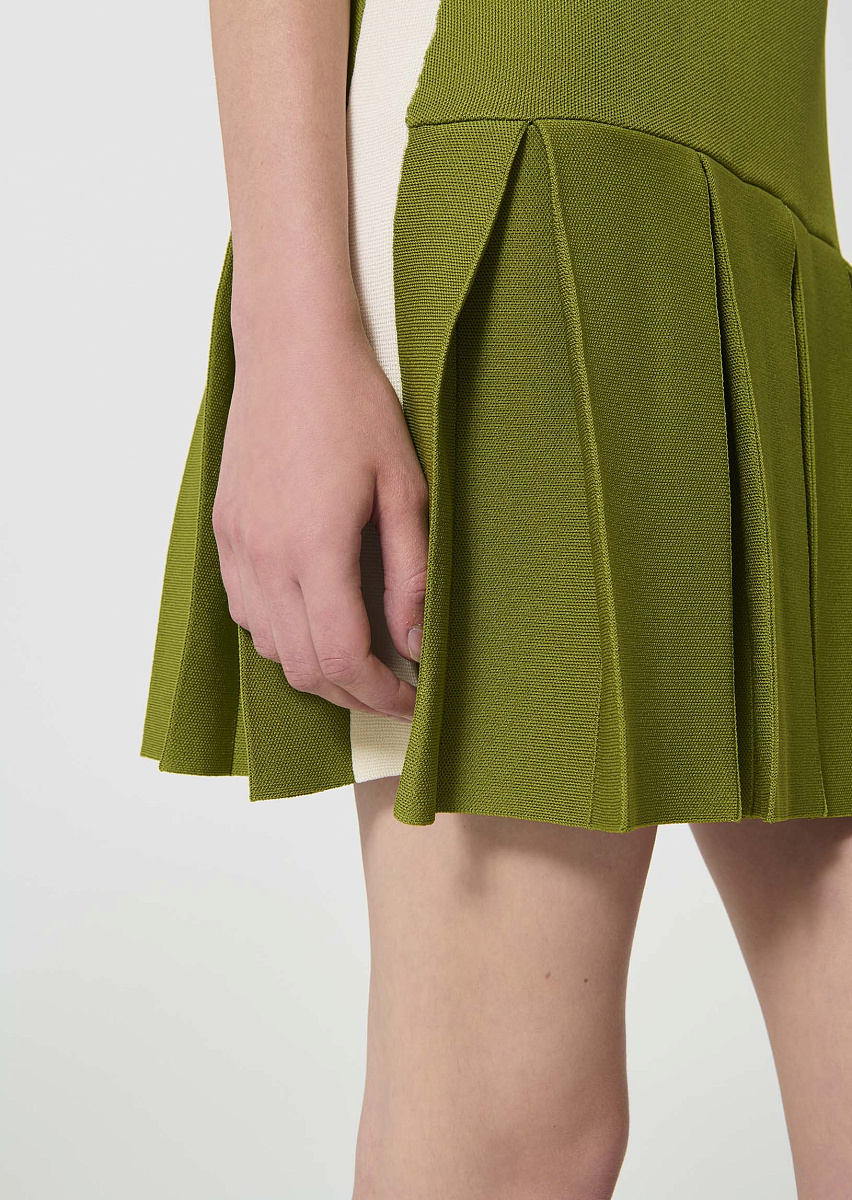 Ricca зеленое платье из технологичного трикотажа